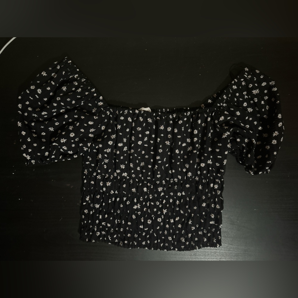 Elodie Black and White floral off the shoulder crop top